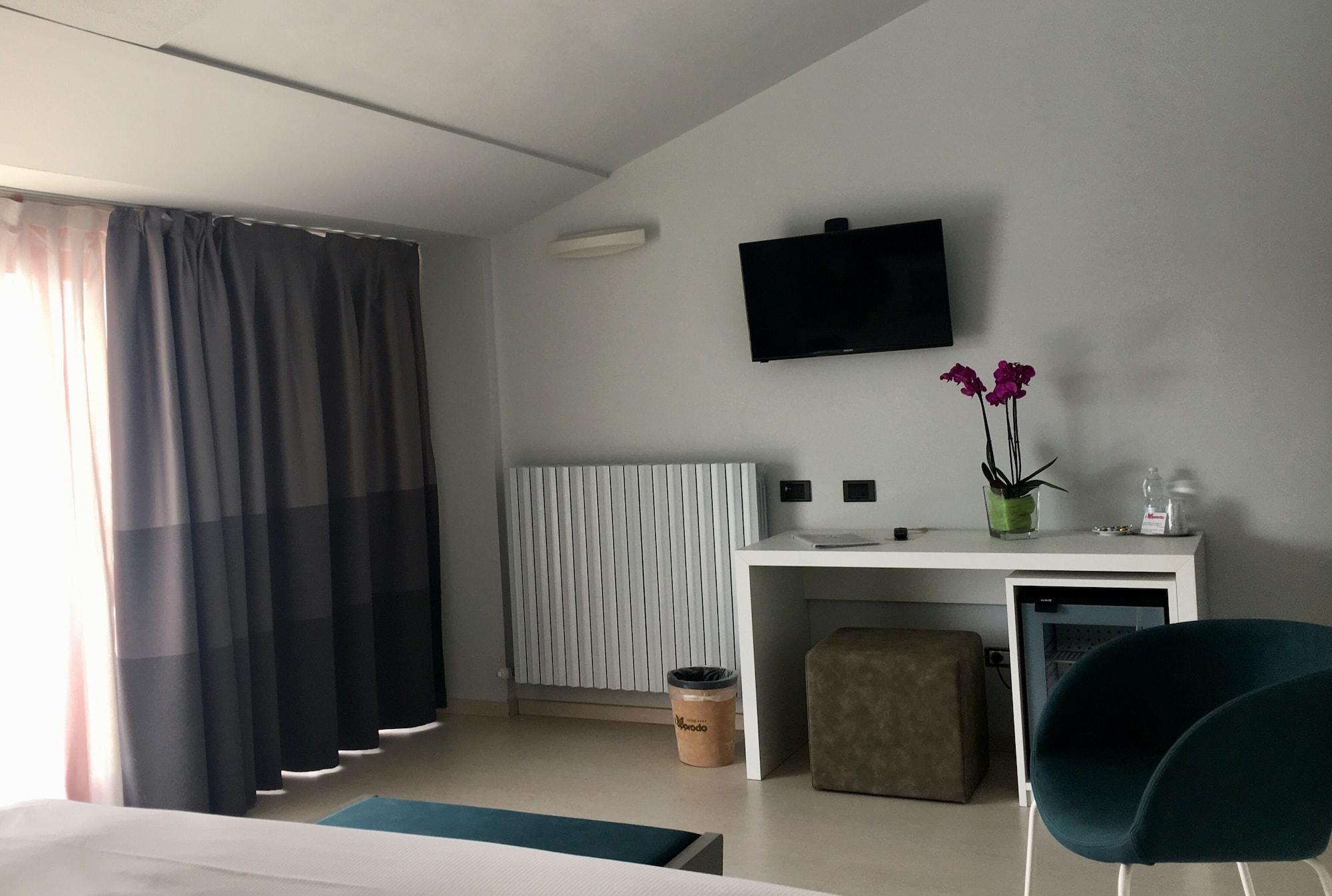 Hotel L'Approdo Pettenasco Eksteriør billede