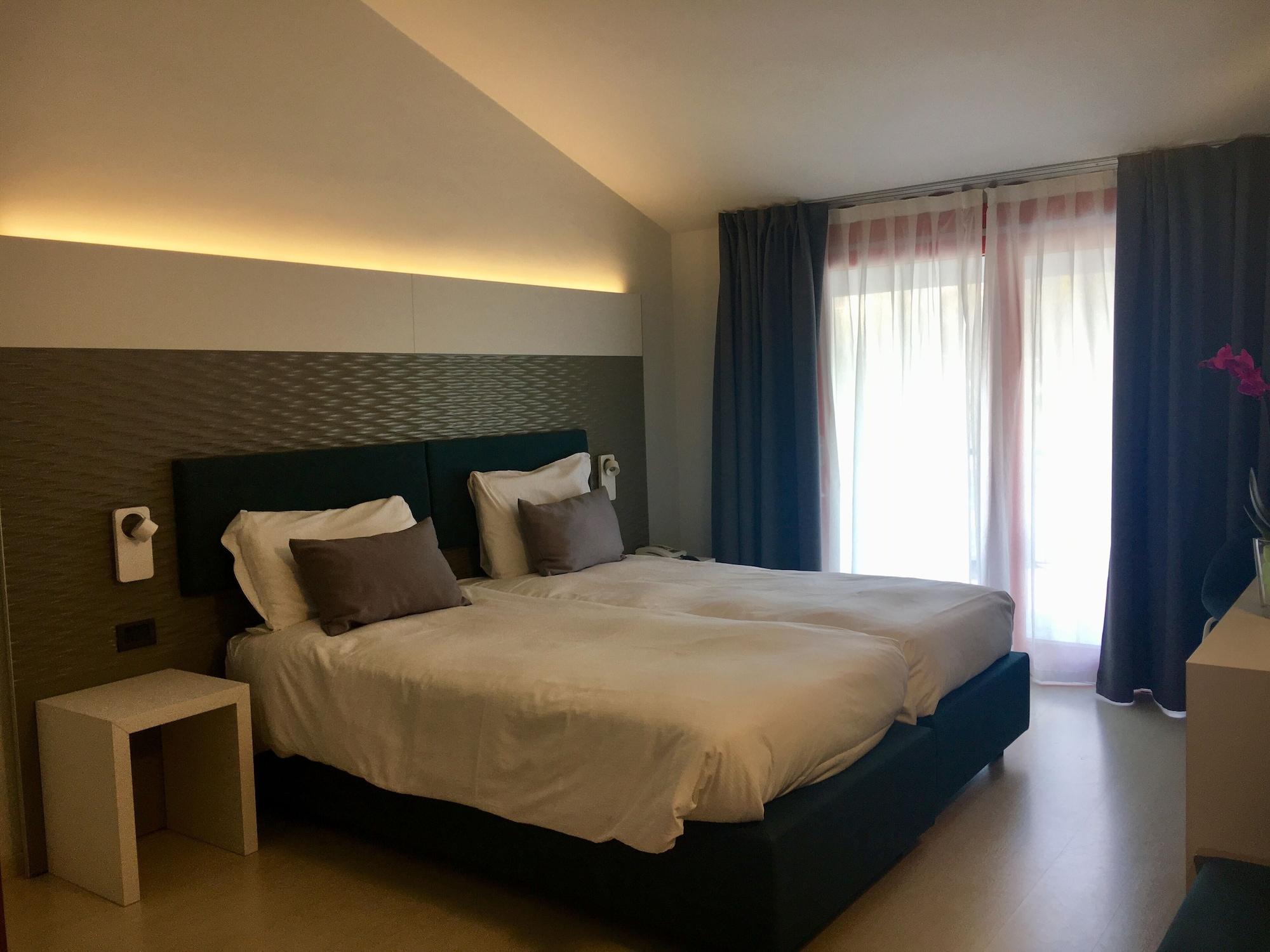 Hotel L'Approdo Pettenasco Eksteriør billede